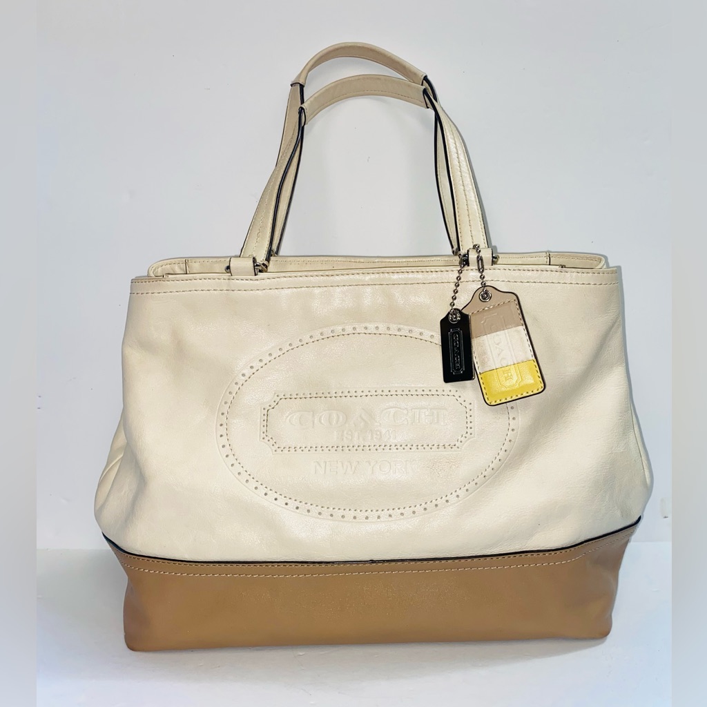 Coach Roomy Hampton Weekend Perforated Leather Tote Handbag White Tan #19391